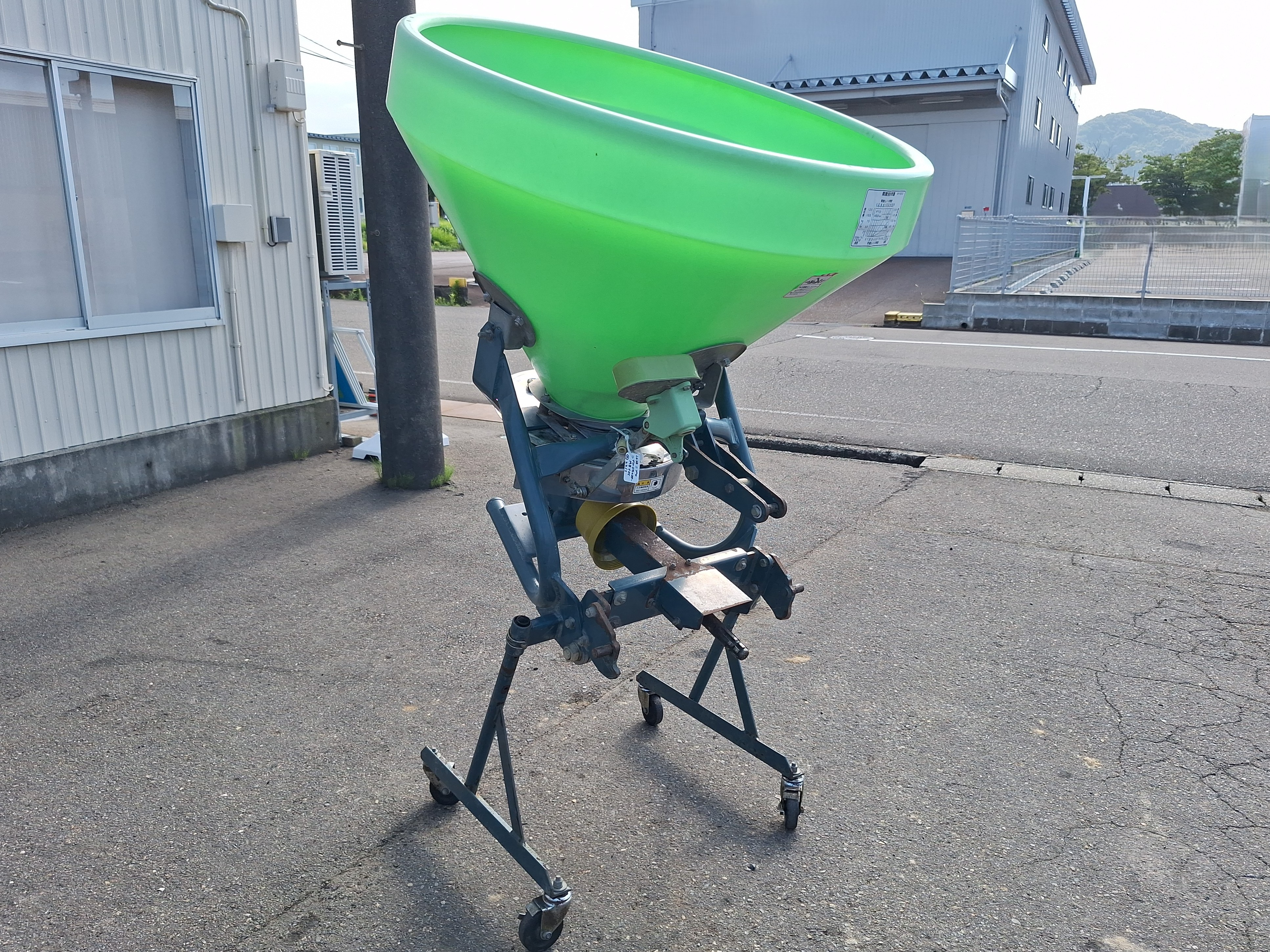 ニプロ ブロードキャスター 写真