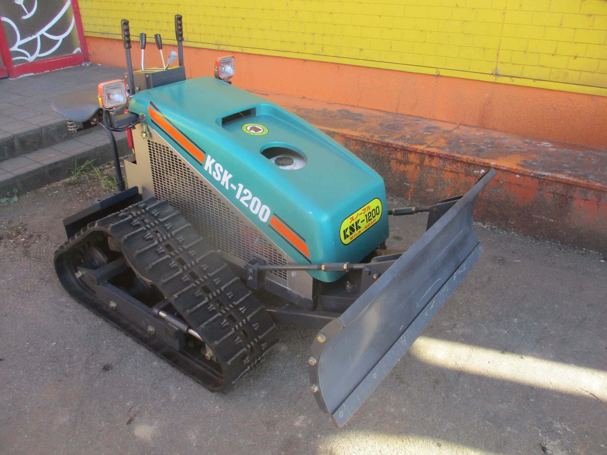 マメトラ 除雪機 写真