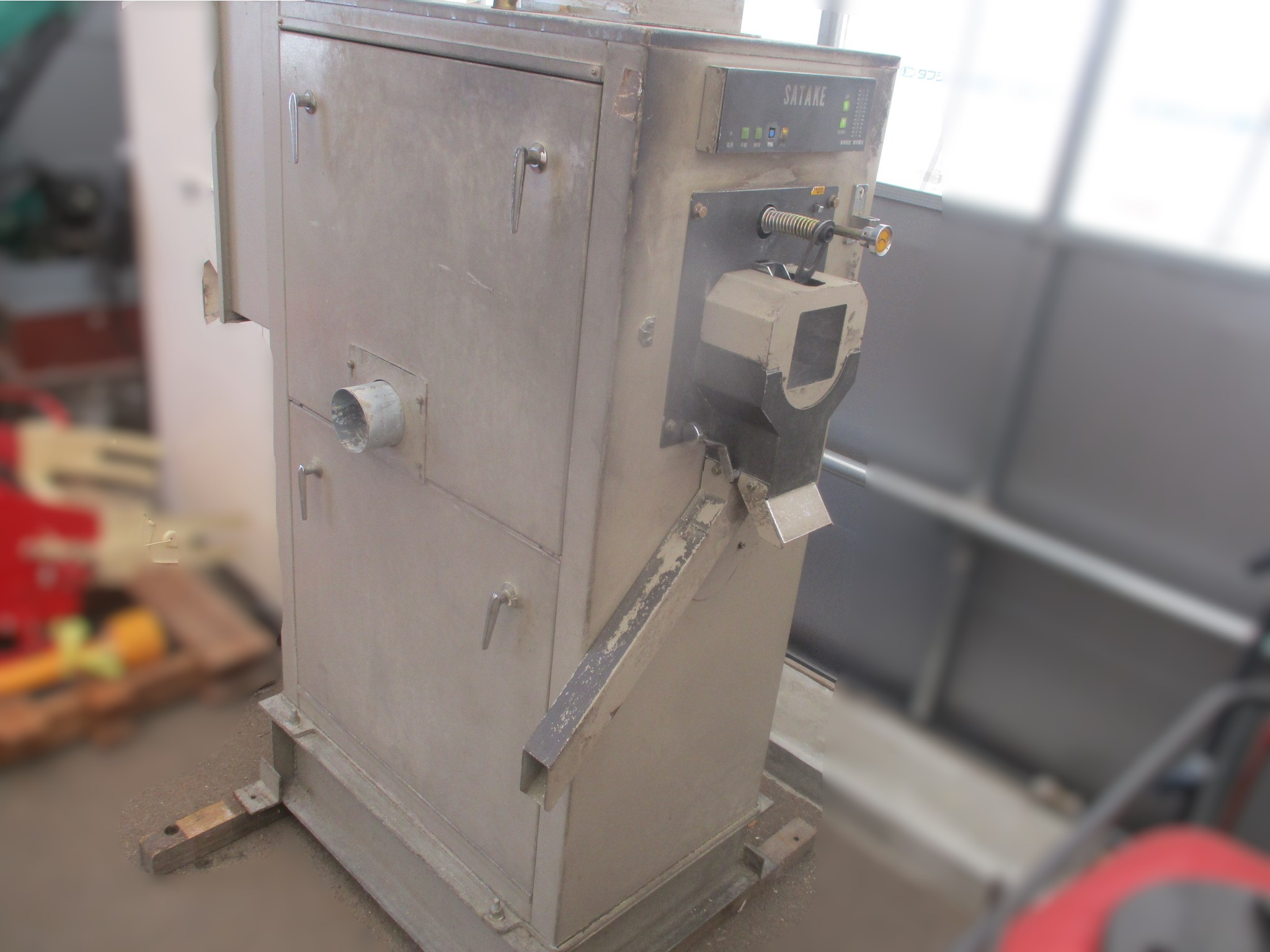 サタケ 精米機 写真