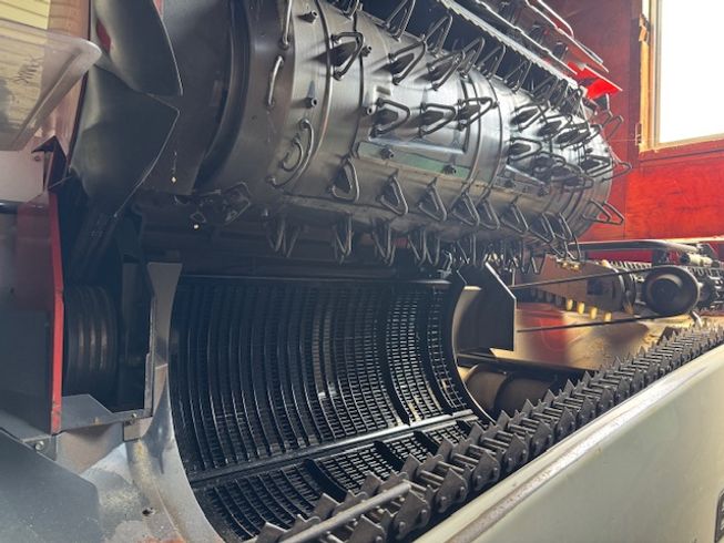 コンバイン ER698 SD4M 写真４