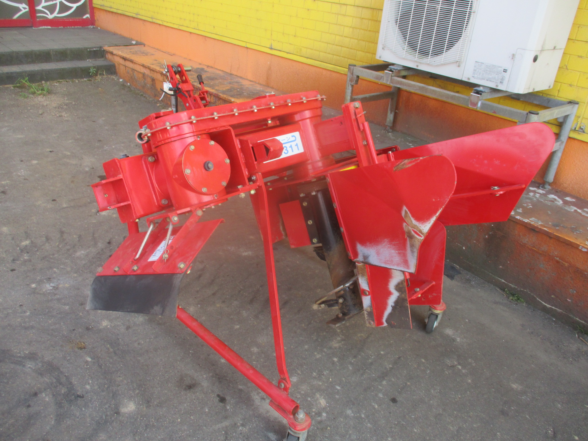 ニプロ 溝堀機 写真