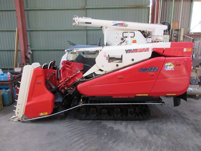 コンバイン GC322 写真３