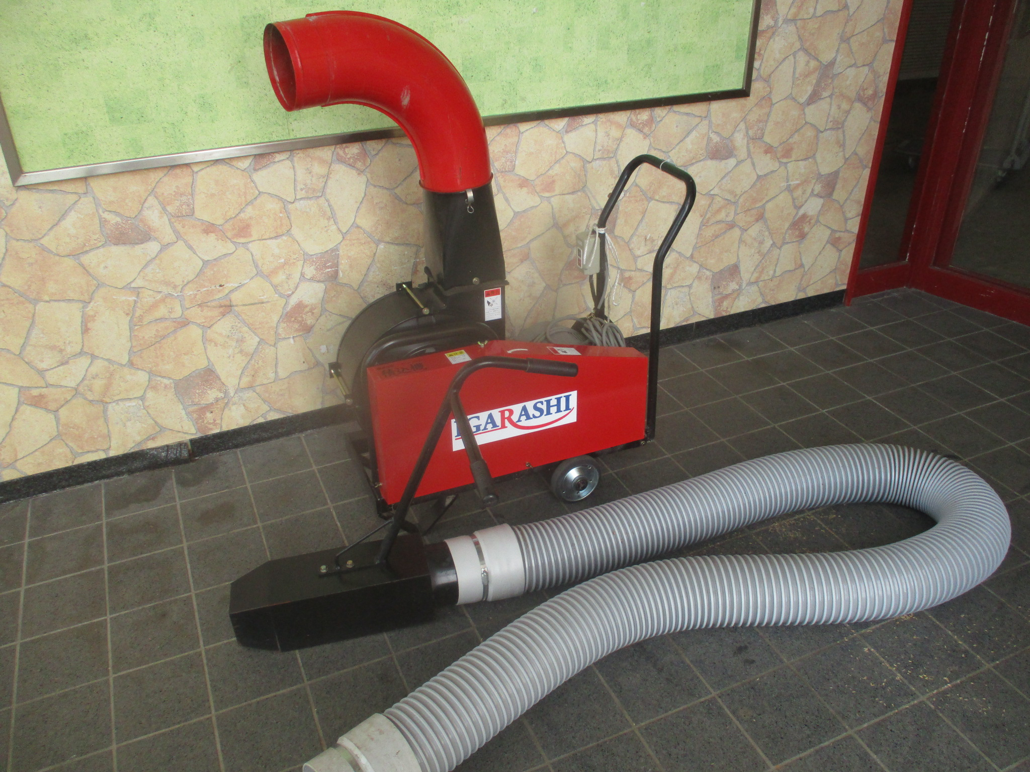 イガラシ 籾穀積込機 写真