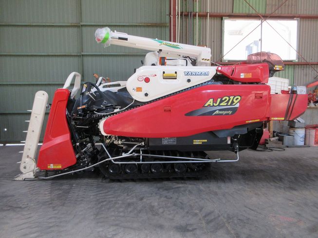 コンバイン AJ219 写真３