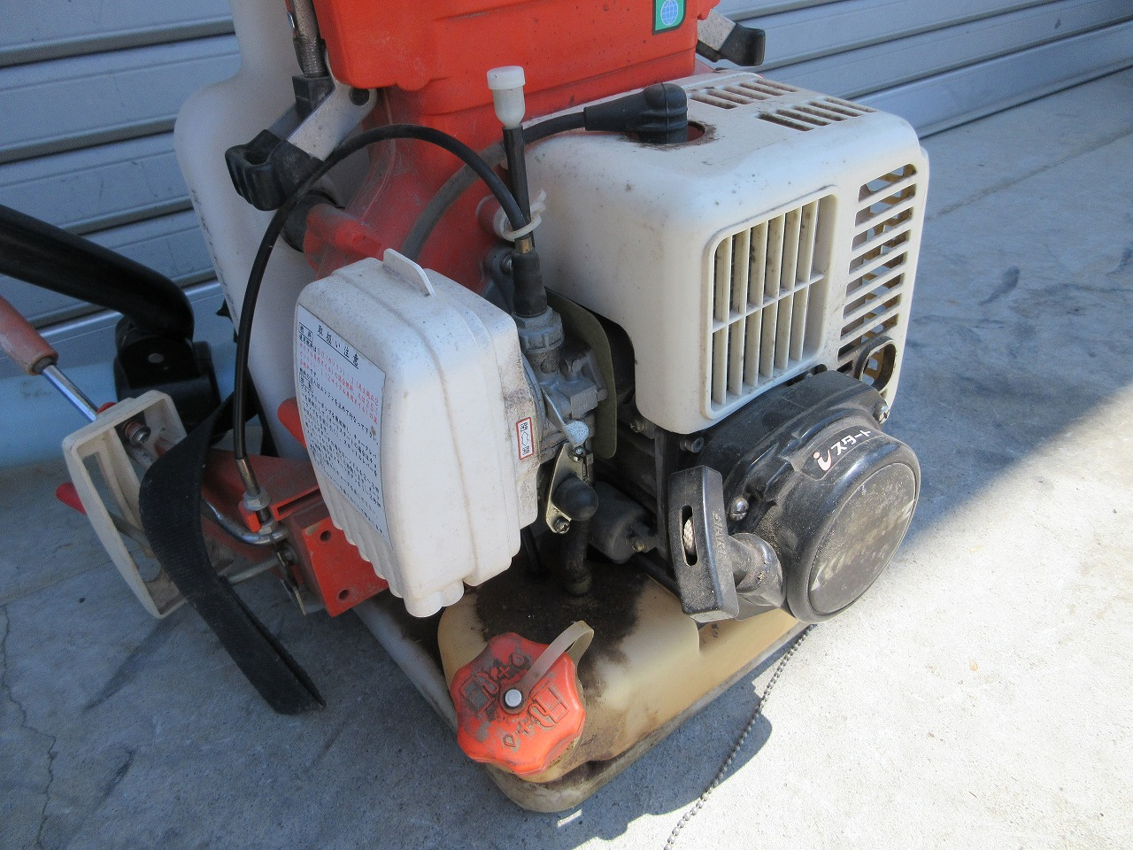 背負式動力噴霧機 DME401 写真６