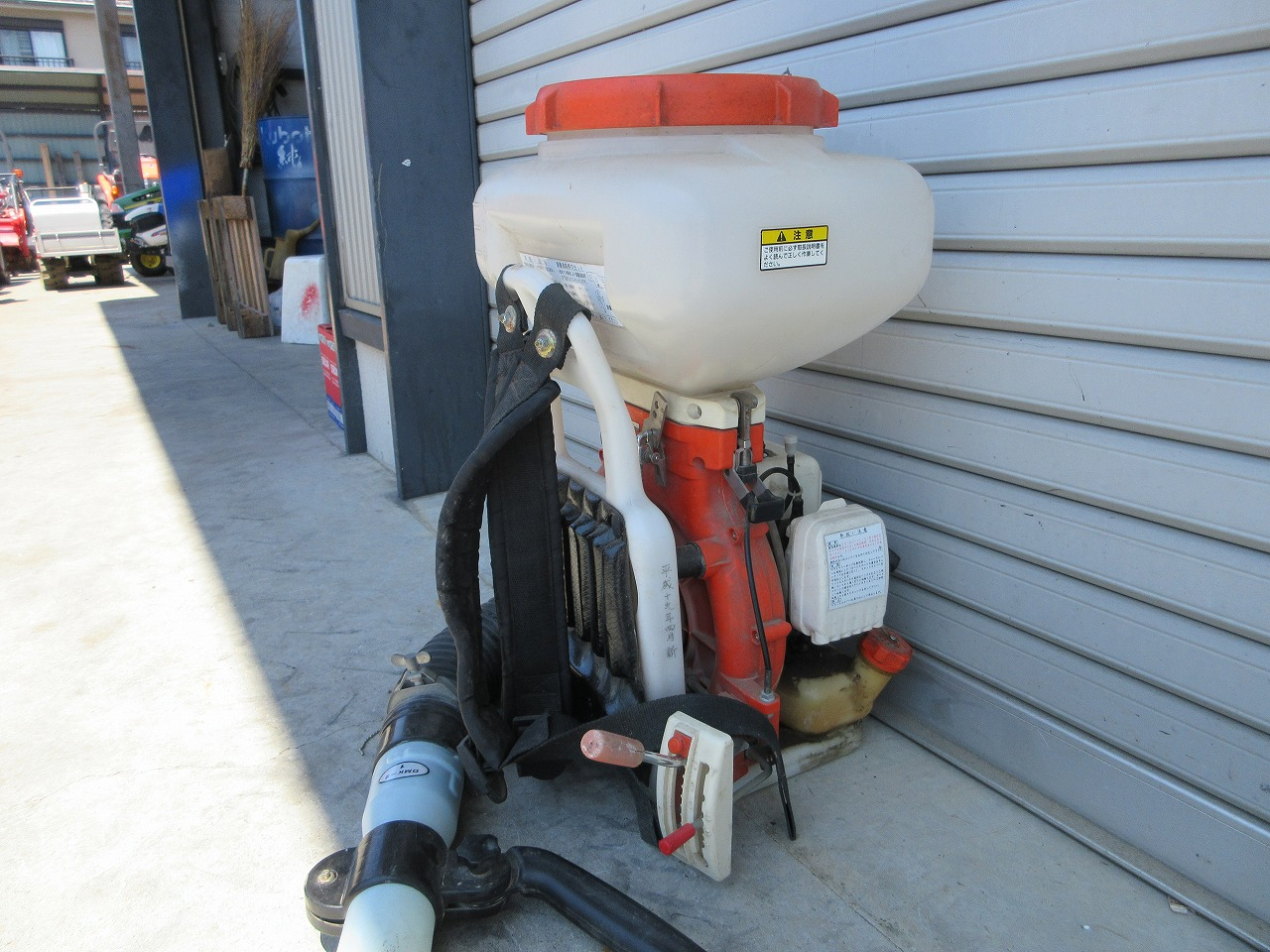 背負式動力噴霧機 DME401 写真５