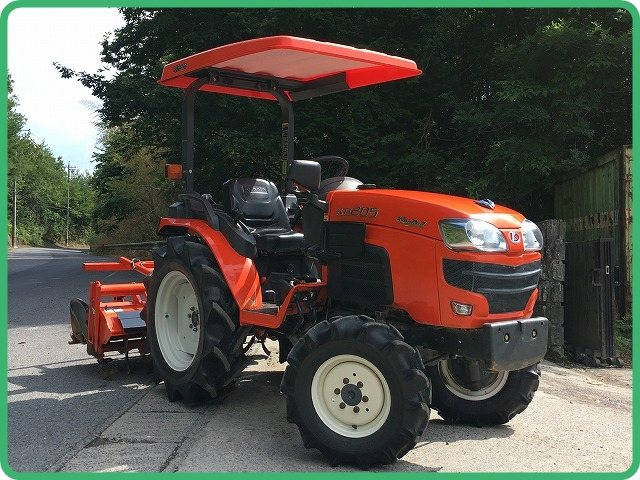 クボタ トラクター 写真