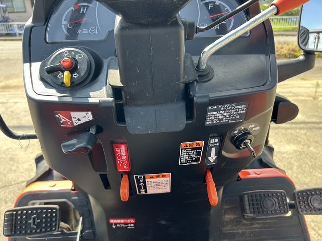 トラクター NB21SPMA 写真７