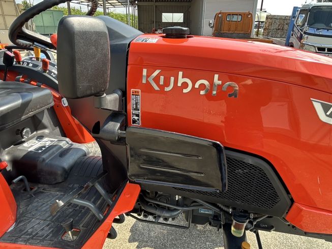 トラクター NB21SPMA 写真４