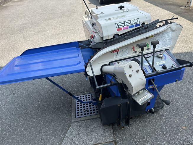 イセキ ハーベスター 写真