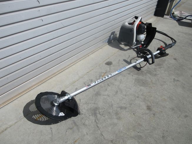 草刈機 RME2330LT 写真２