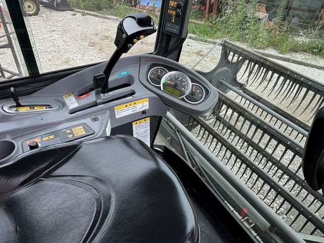 汎用コンバイン WRH1000 写真６