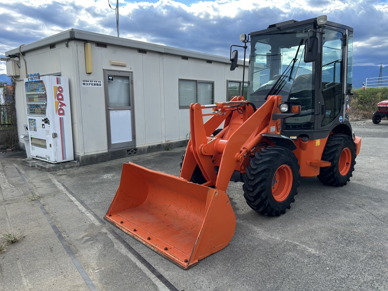 日立 ホイールローダー 写真