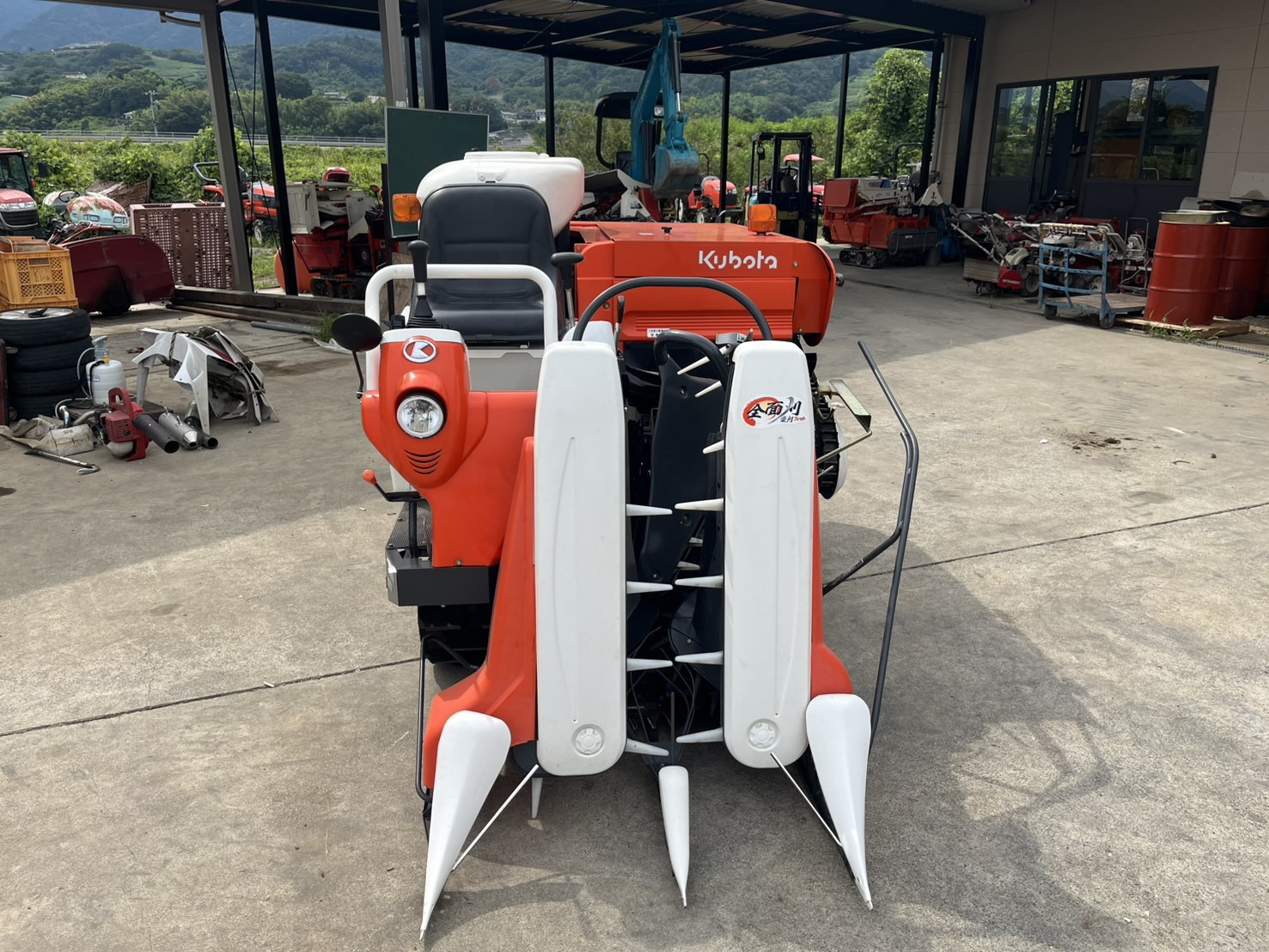 クボタ コンバイン 写真