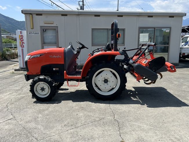 トラクター FT220BMA 写真２