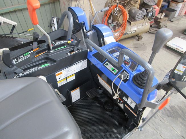 コンバイン HVZ215G-ZKWC 写真６