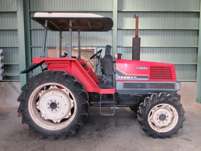 トラクター F60D 写真４