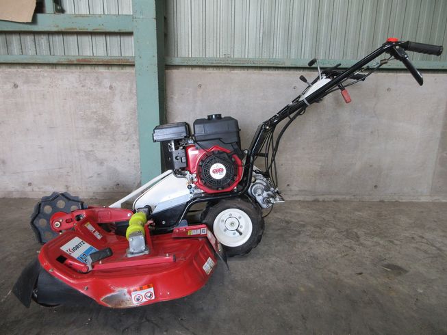 草刈機 AZ736 写真３