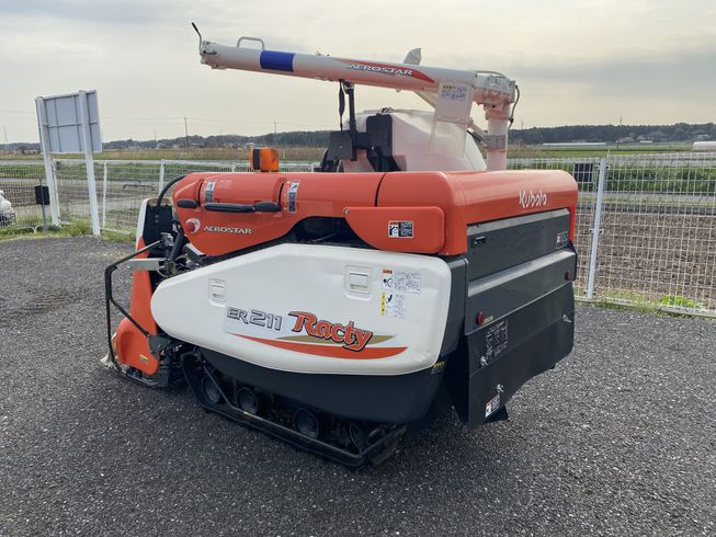 コンバイン ER211 写真３