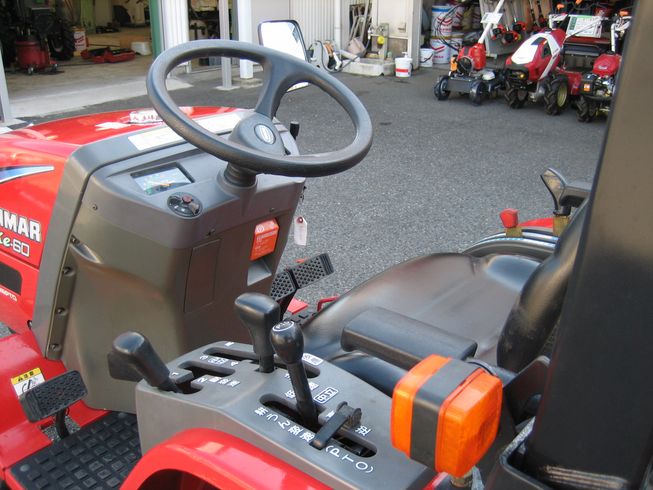 トラクター KE-60ABUS4 写真８