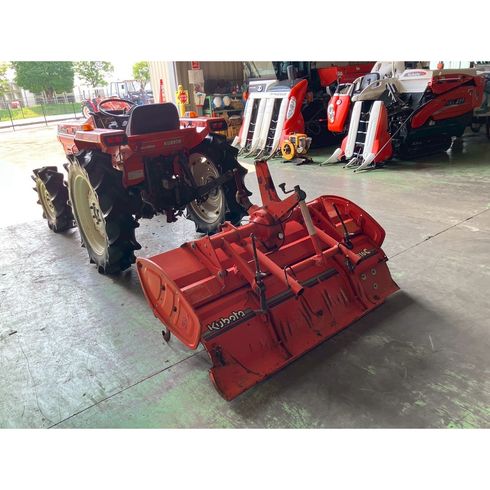 トラクター L1-235 写真４