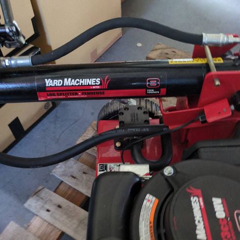 薪割り機 8t 写真３