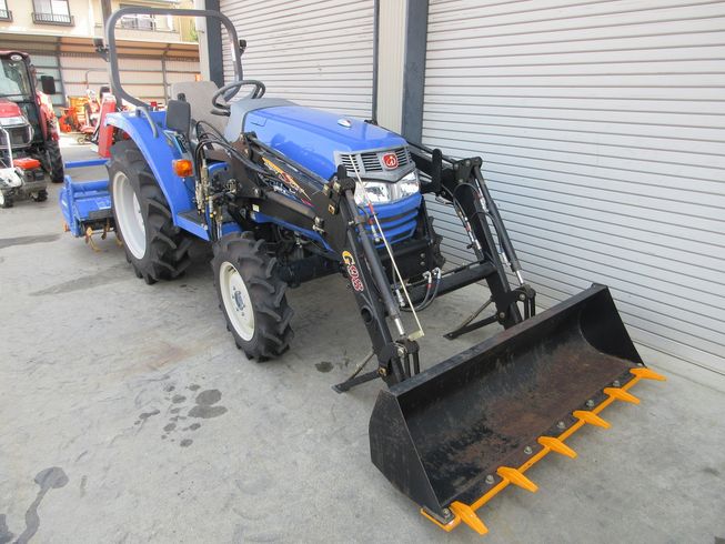 トラクター ATK250-U+フロントローダー 写真７