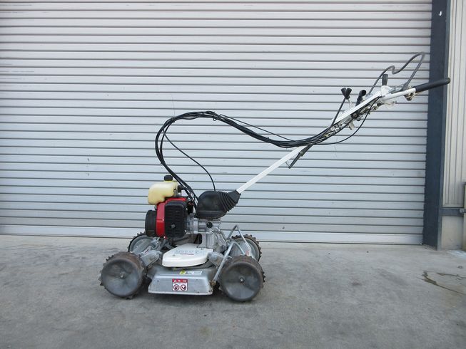 畦草刈機 SP850A 写真３