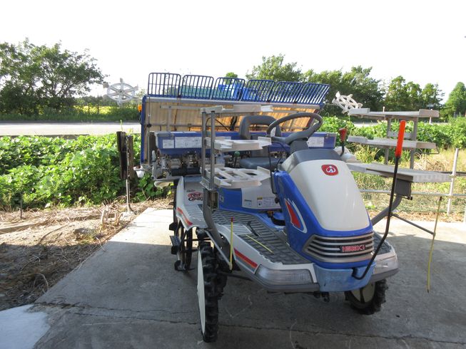 イセキ 田植機 写真