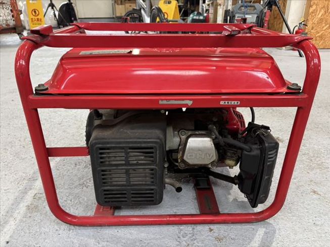 発電機 EBR2300L 写真３