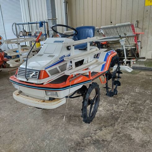 クボタ 田植機 写真