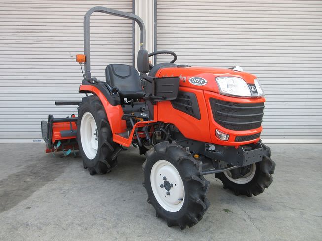 トラクター B17X-BSMAG 写真２