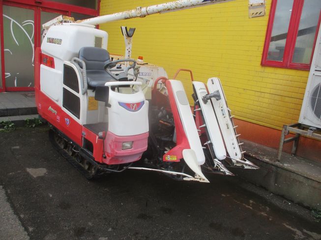 ヤンマー コンバイン 写真