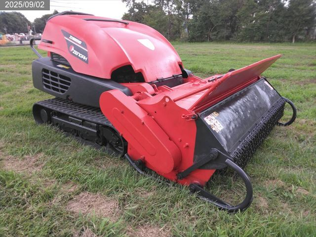 コマツゼノア ハンマーナイフモア 写真