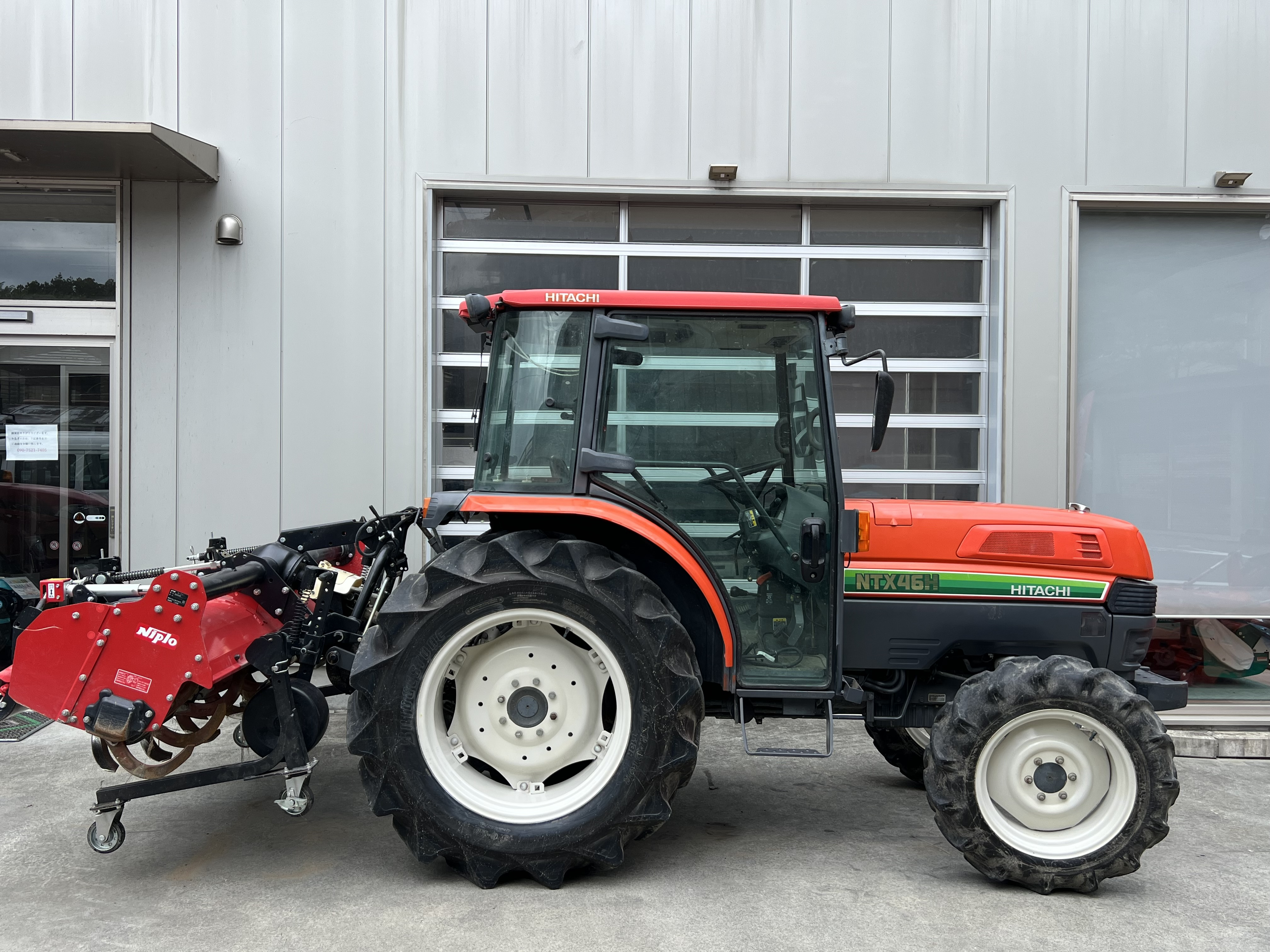 日立（クボタ) トラクター 写真