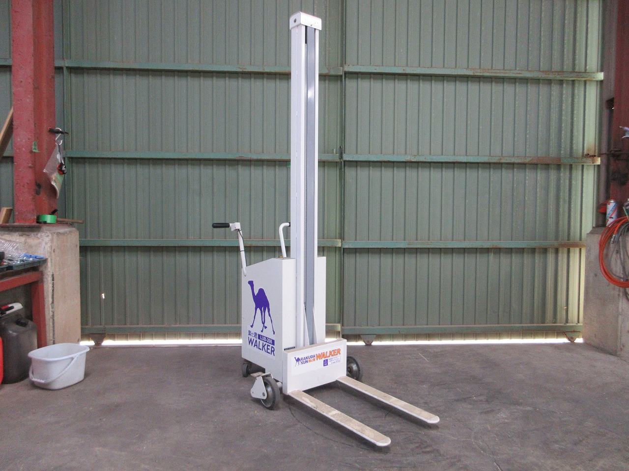 タイガーカワシマ 米袋用昇降機 写真