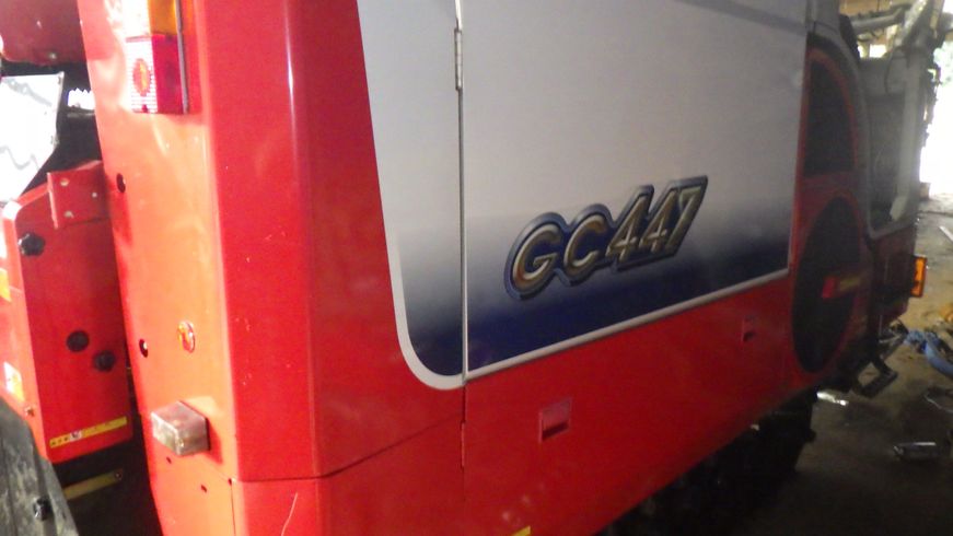 コンバイン GC447 写真４