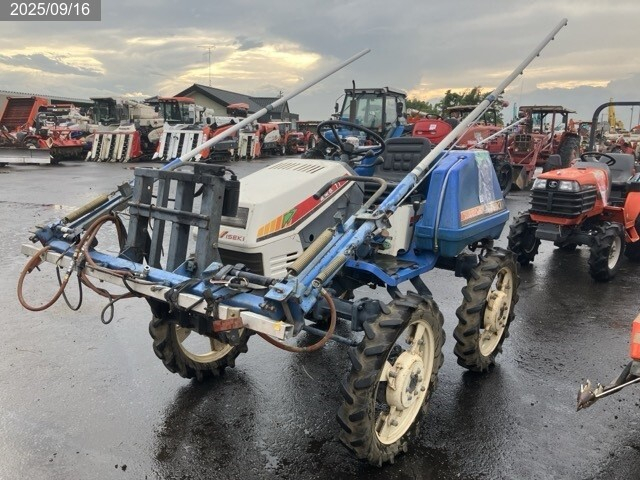 イセキ ブームスプレーヤー 写真