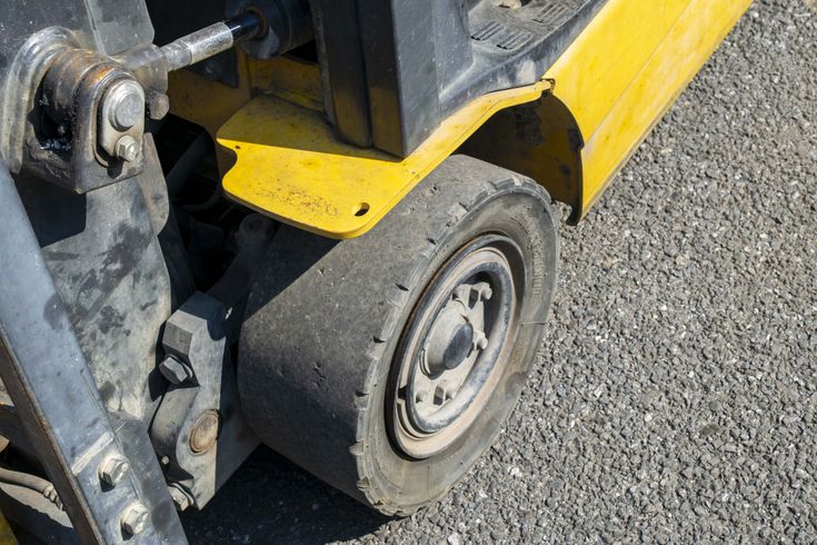 フォークリフト FB15-12 写真３