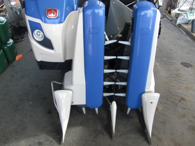 コンバイン HVZ211-GEZKHWC　現行機種！　低アワー機！　2条全面刈！　枕手刈り無し！ 写真２