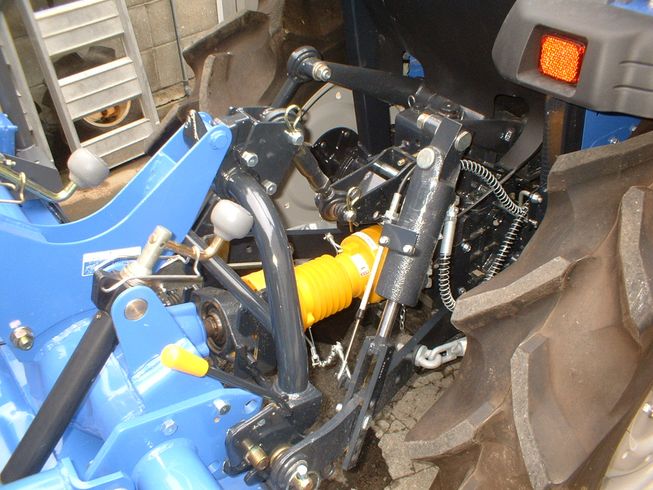 トラクター TH235Q-A14VD　スーパーミニローダー付 写真６