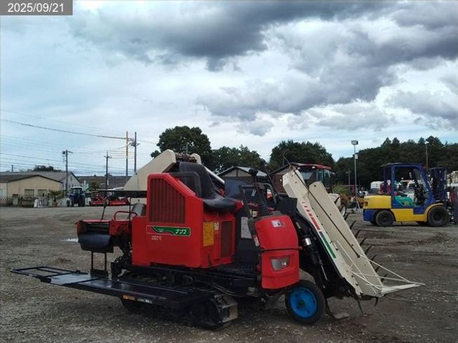 ヤンマー ニンジンハーベスター 写真