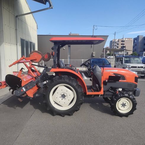 トラクター T245D 写真５