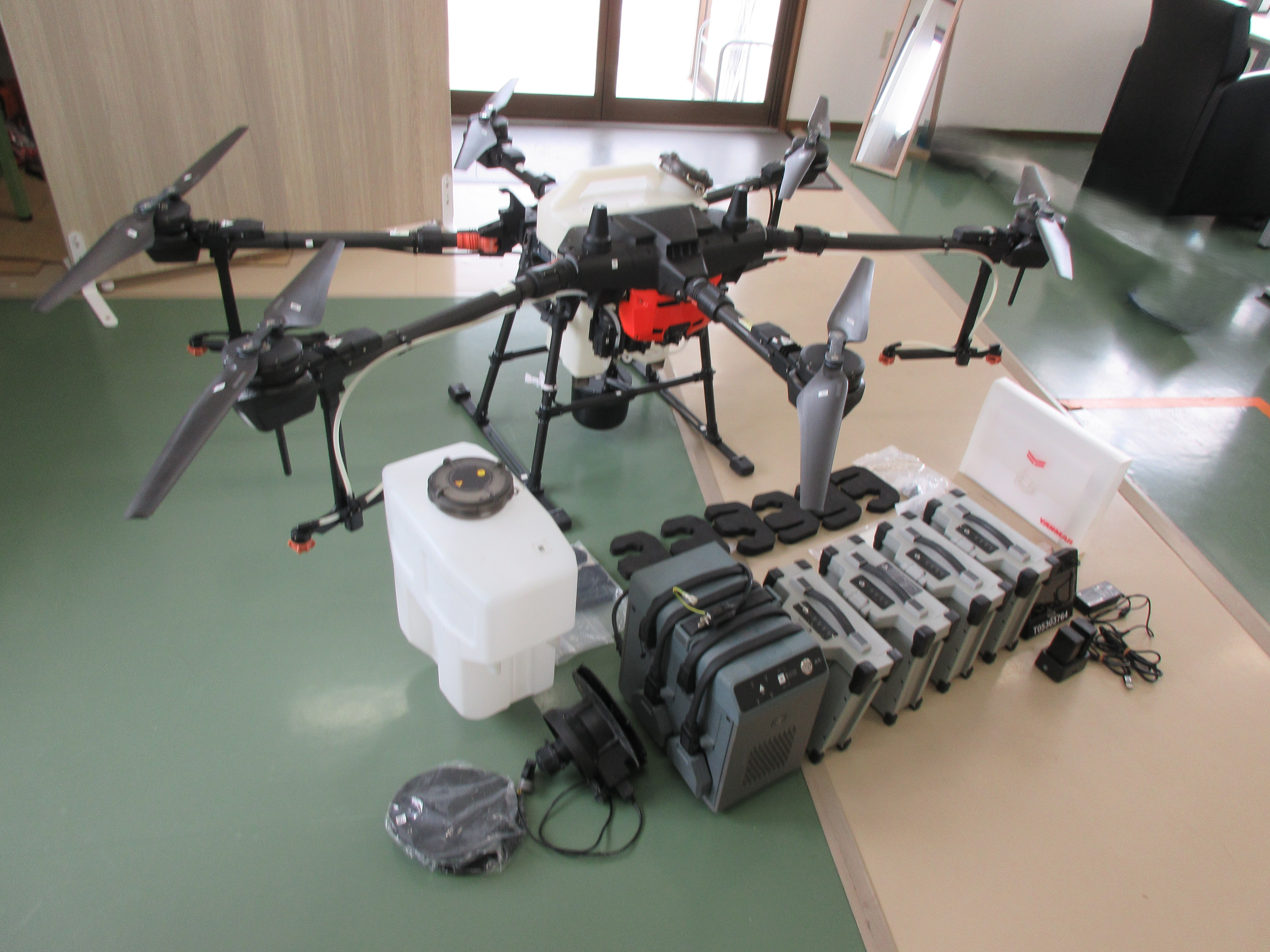 DJIジャパン 農業用ドローン 写真