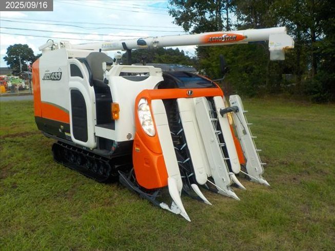 クボタ コンバイン 写真