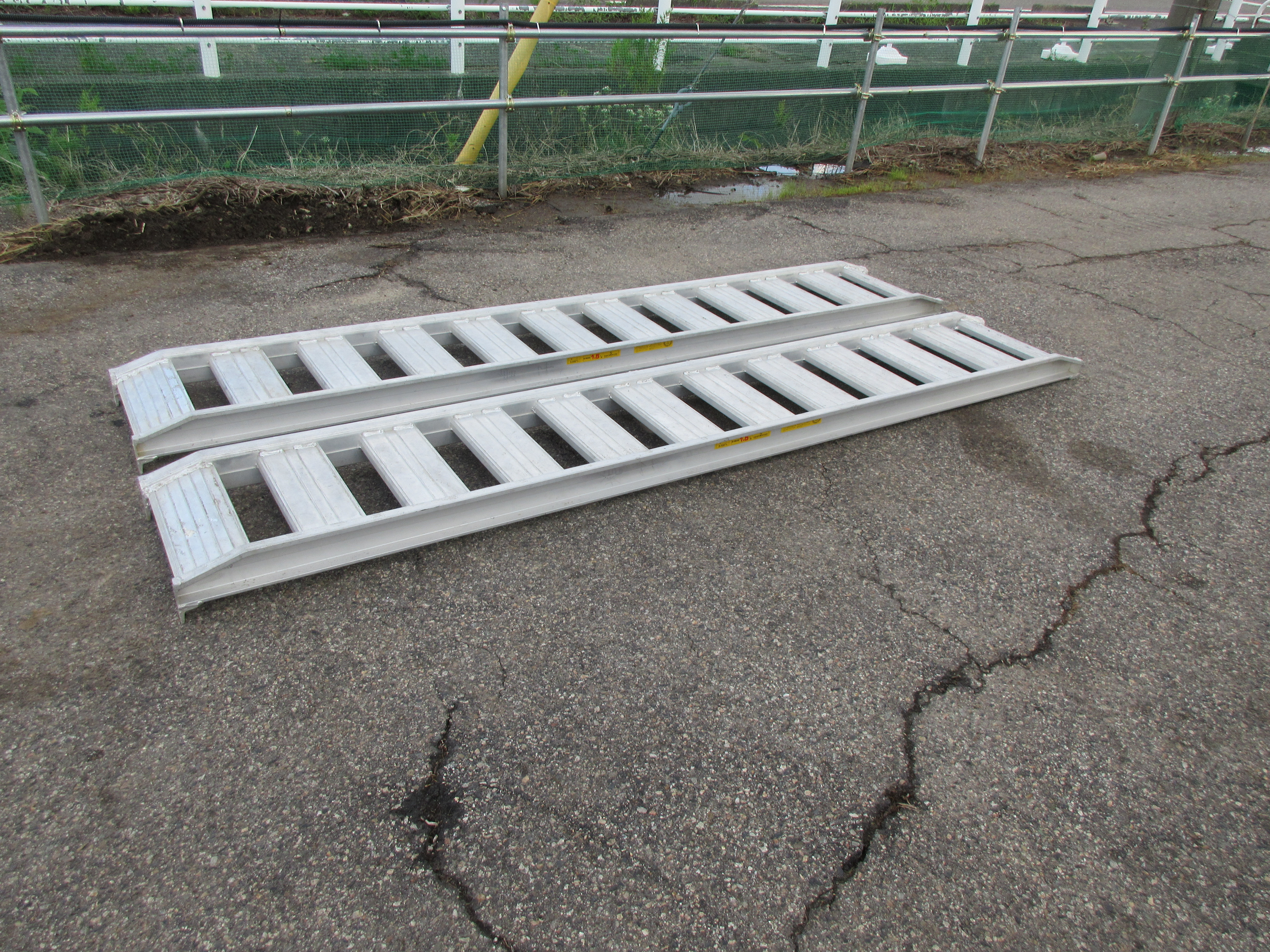 日軽 アルミブリッジ 写真