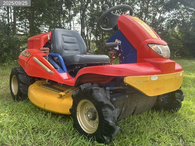 筑水 乗用草刈機 写真