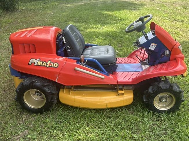 乗用草刈機 CM226 写真３