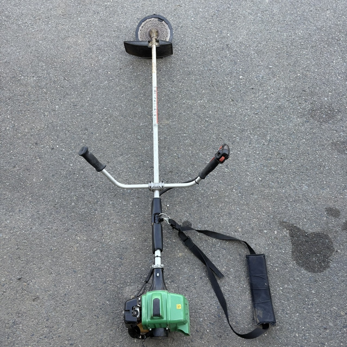 ハイコーキ 刈払機 写真