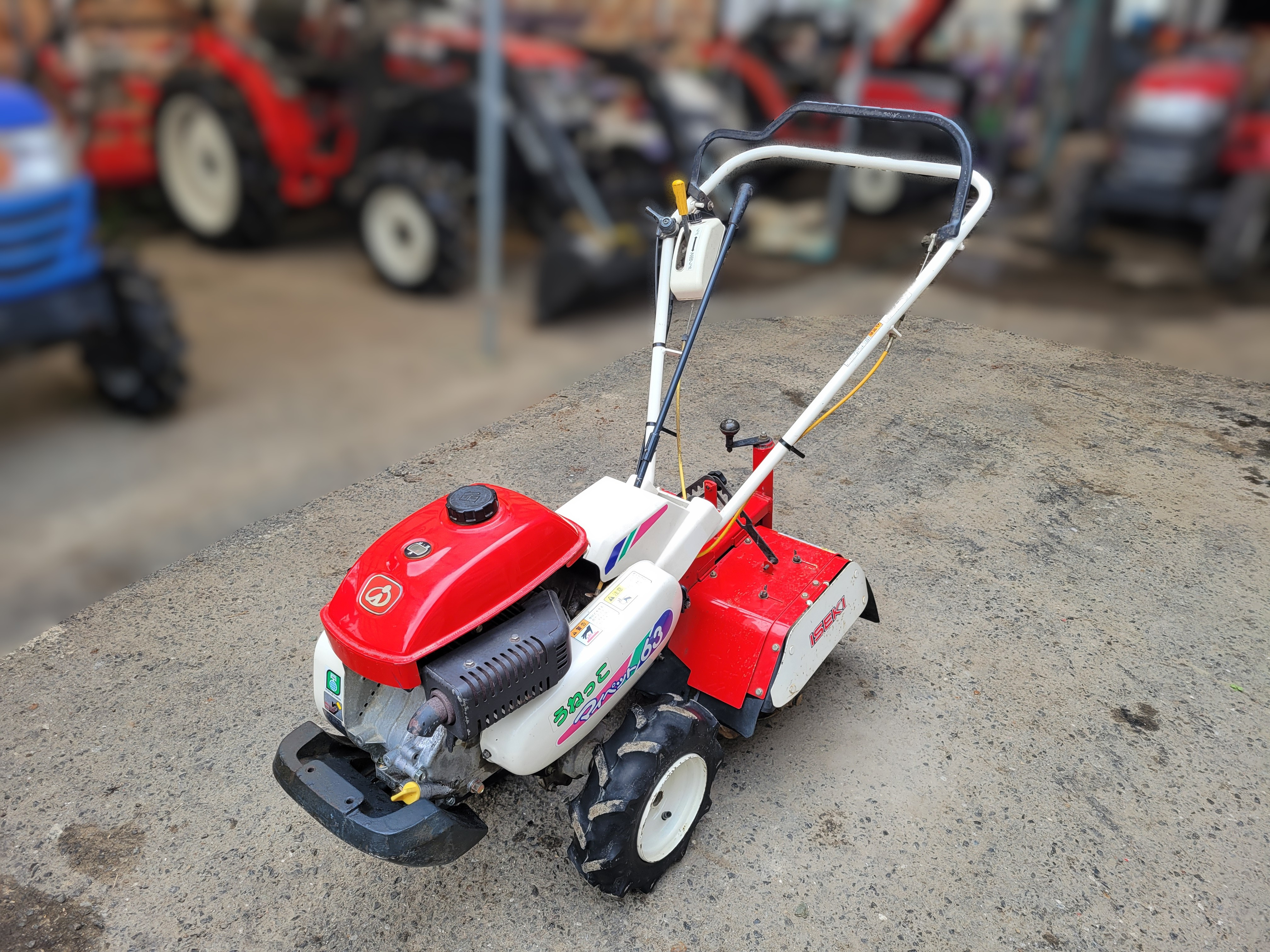 イセキ 耕耘機 写真